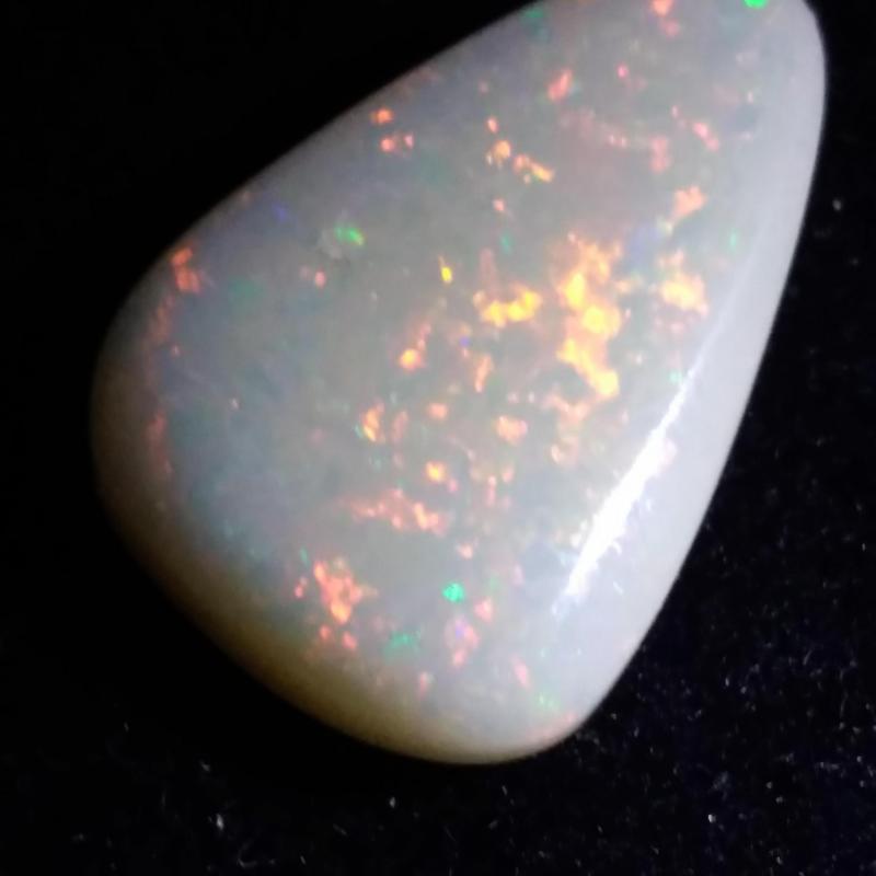 Coober Pedy Double Sided White Opal- 4.18 Carat