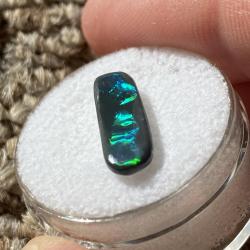 2.35 cts Lightning Ridge Black Opal N3