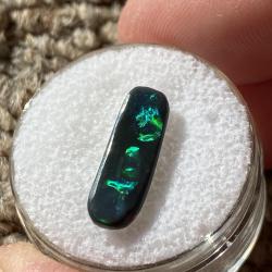 2.35 cts Lightning Ridge Black Opal N3